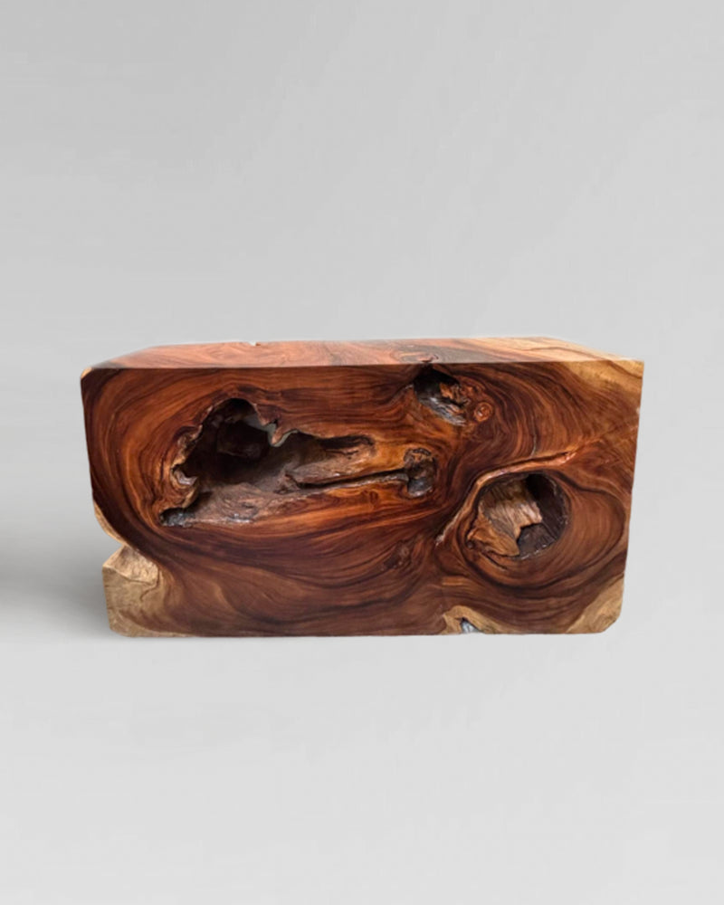 Acacia Console 17