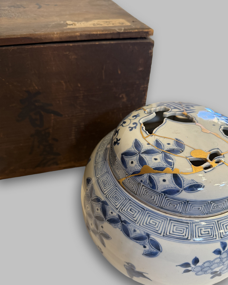 Kintsugi jar with original box