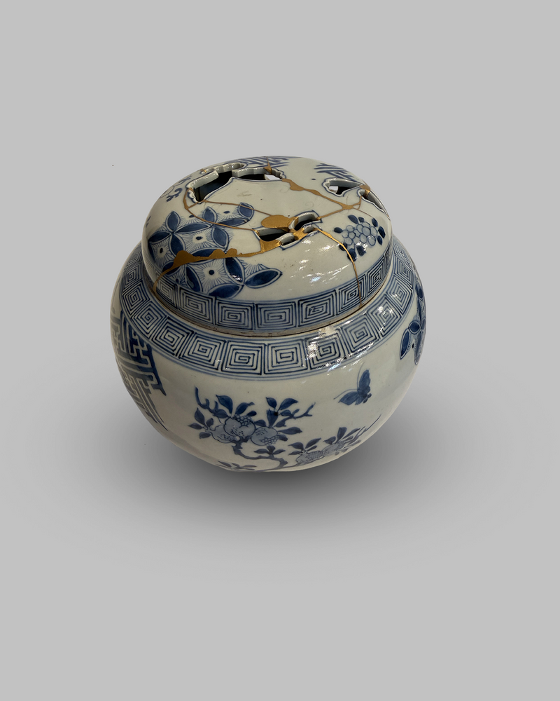 Kintsugi jar with original box