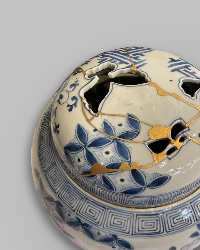 Kintsugi jar with original box