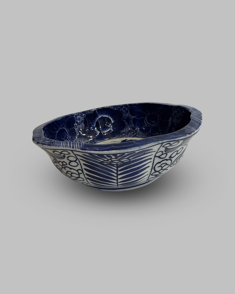Blue and white imari bowl
