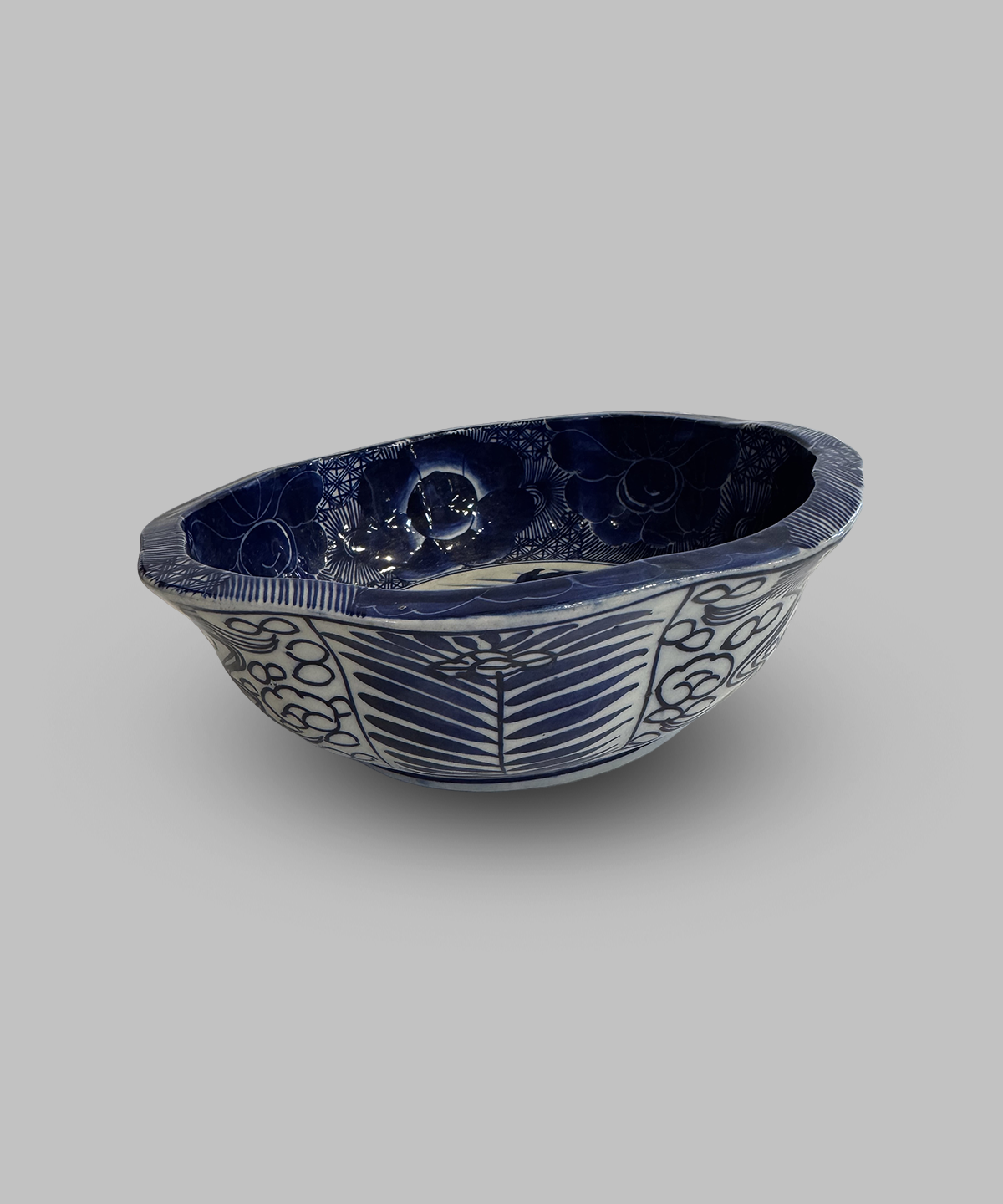 Blue and white imari bowl