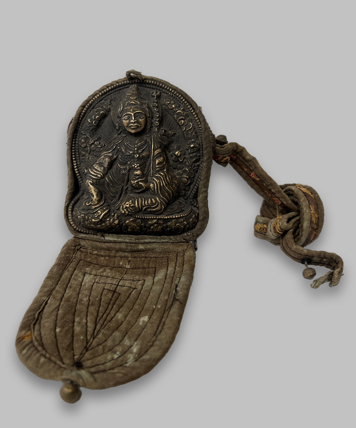 Portable Buddhist shrine "Gau"