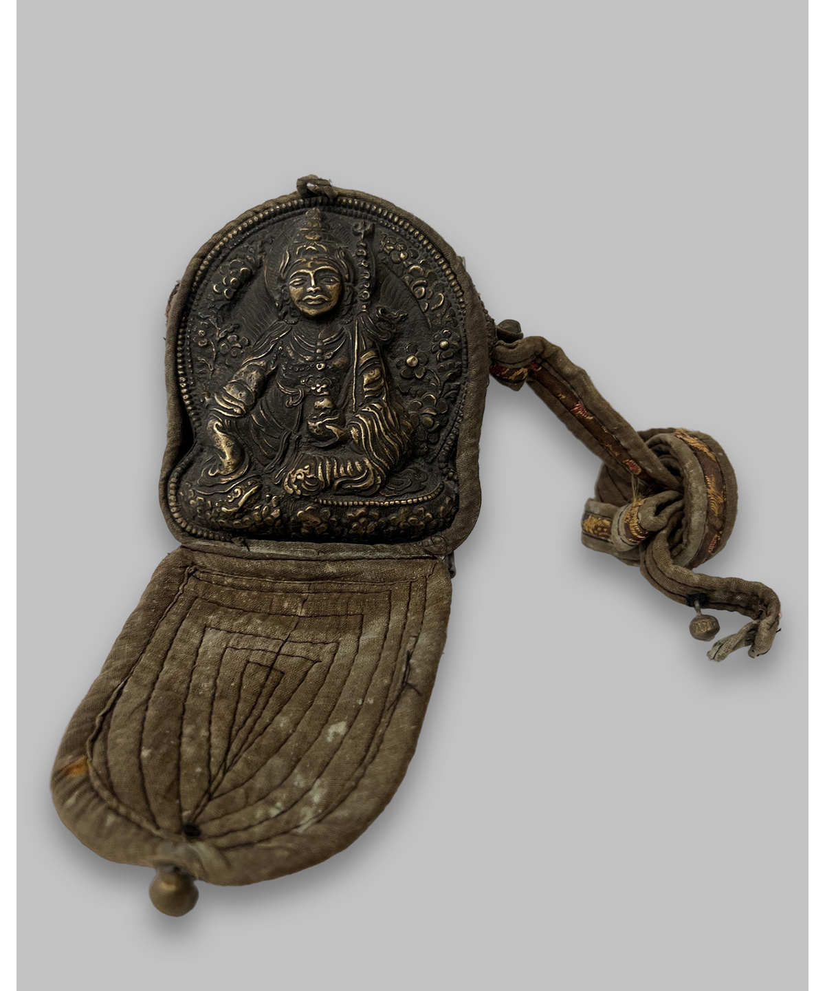 Portable Buddhist shrine "Gau"