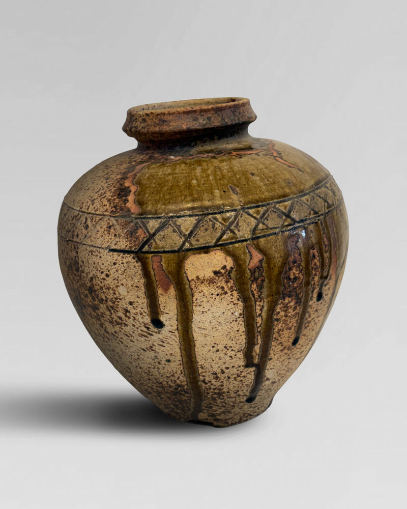 Wabi sabi pot from Shigaraki