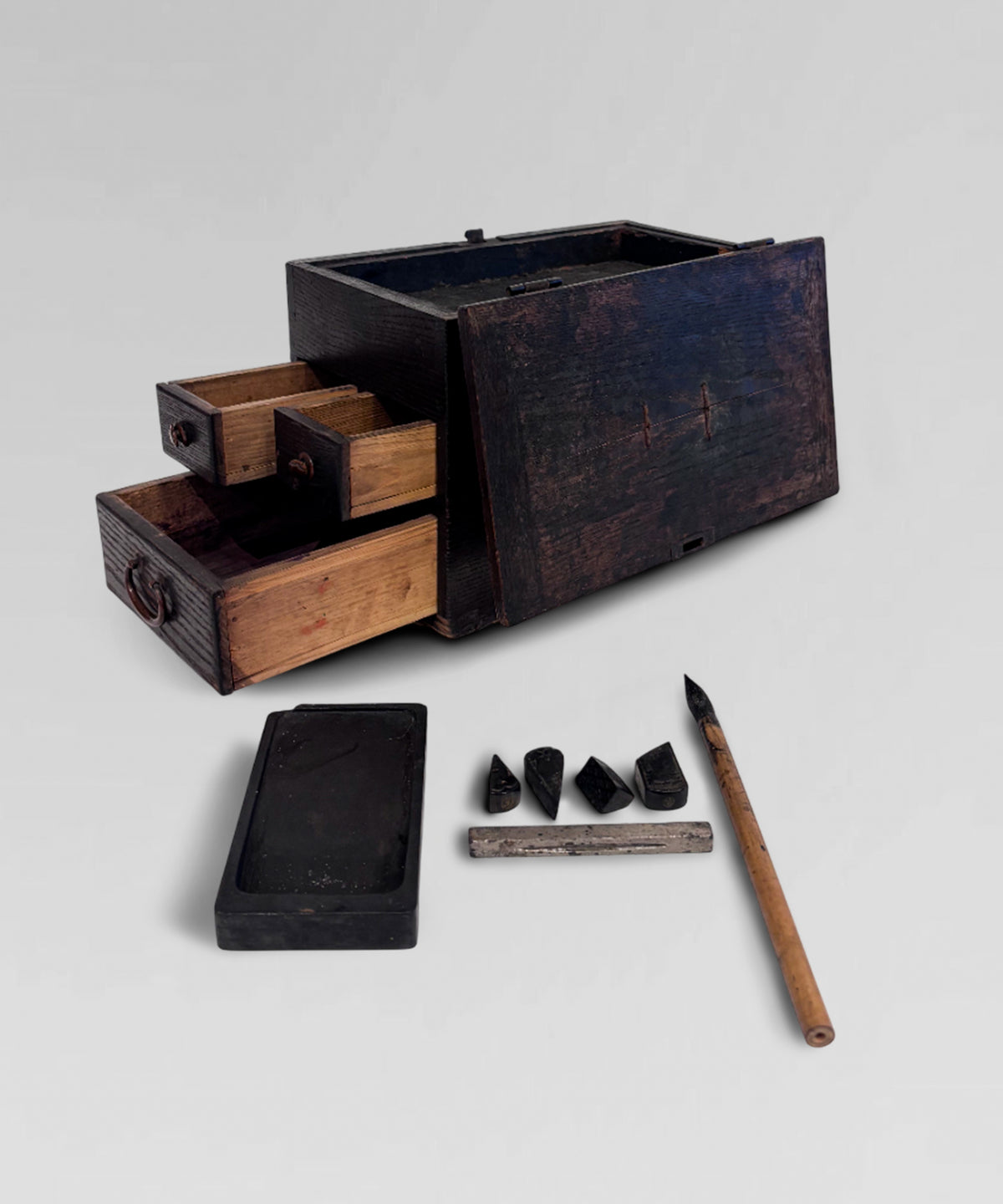 Antique Sumie ink painter's box, Meji period, Kyoto, Japan, late 1800's - early 1900's.