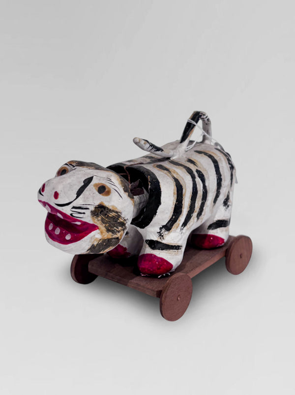 Vintage paper mache "Hariko"