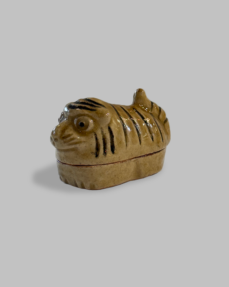 Mid Centuey ceramic tiger box from Japan