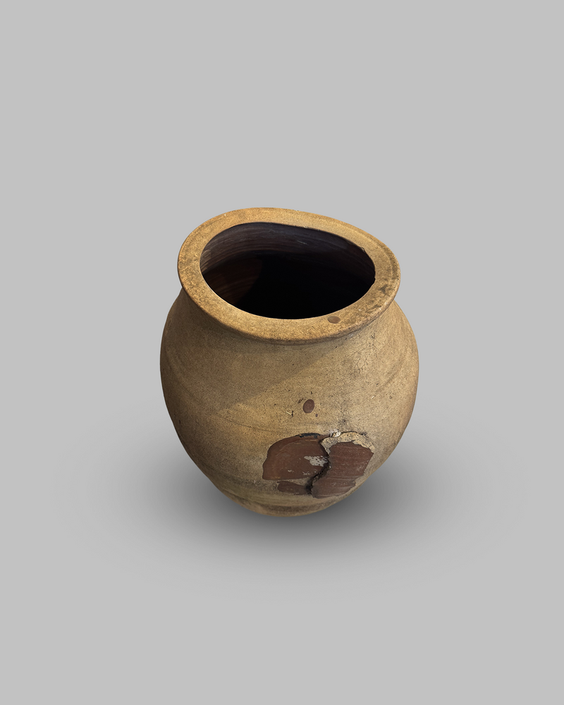 Antique pot