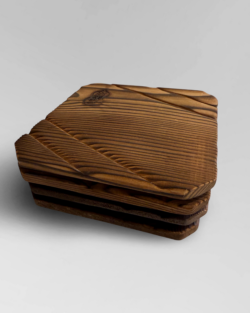 4 cedar wood stands