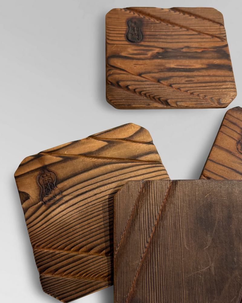 4 cedar wood stands