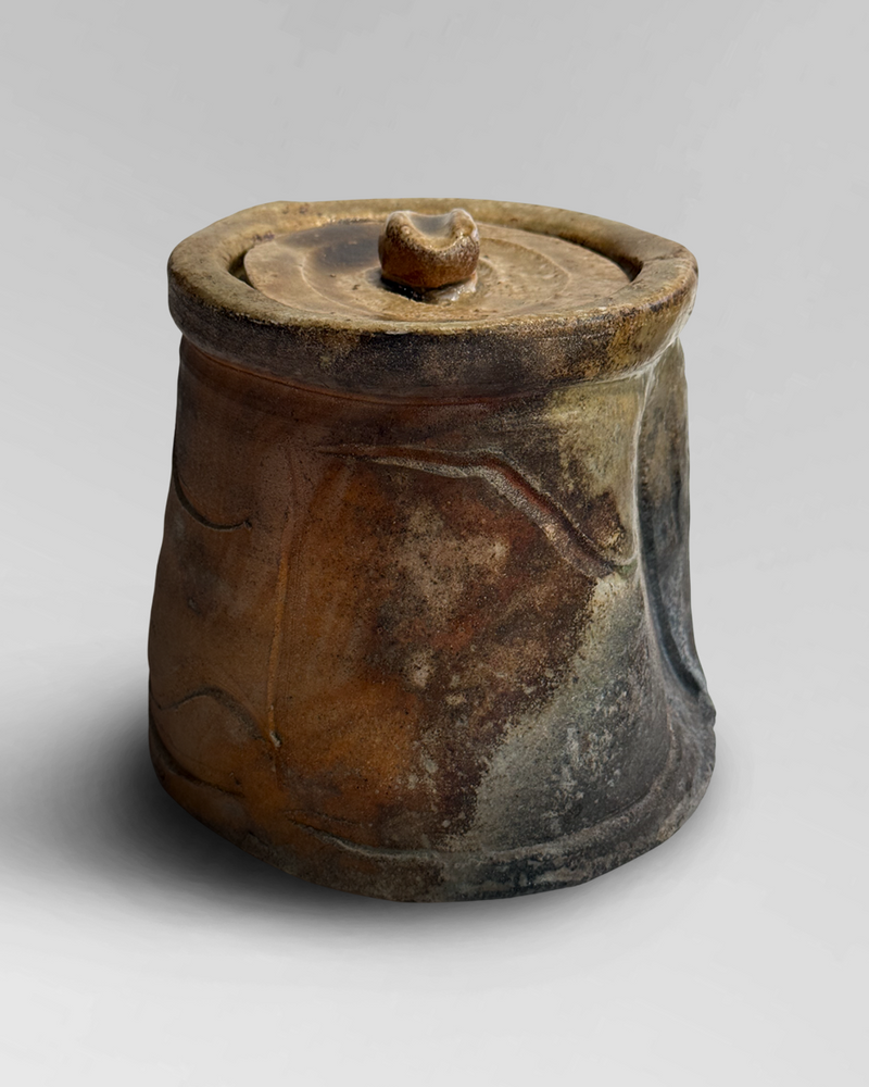 Lidded Shigaraki vessel