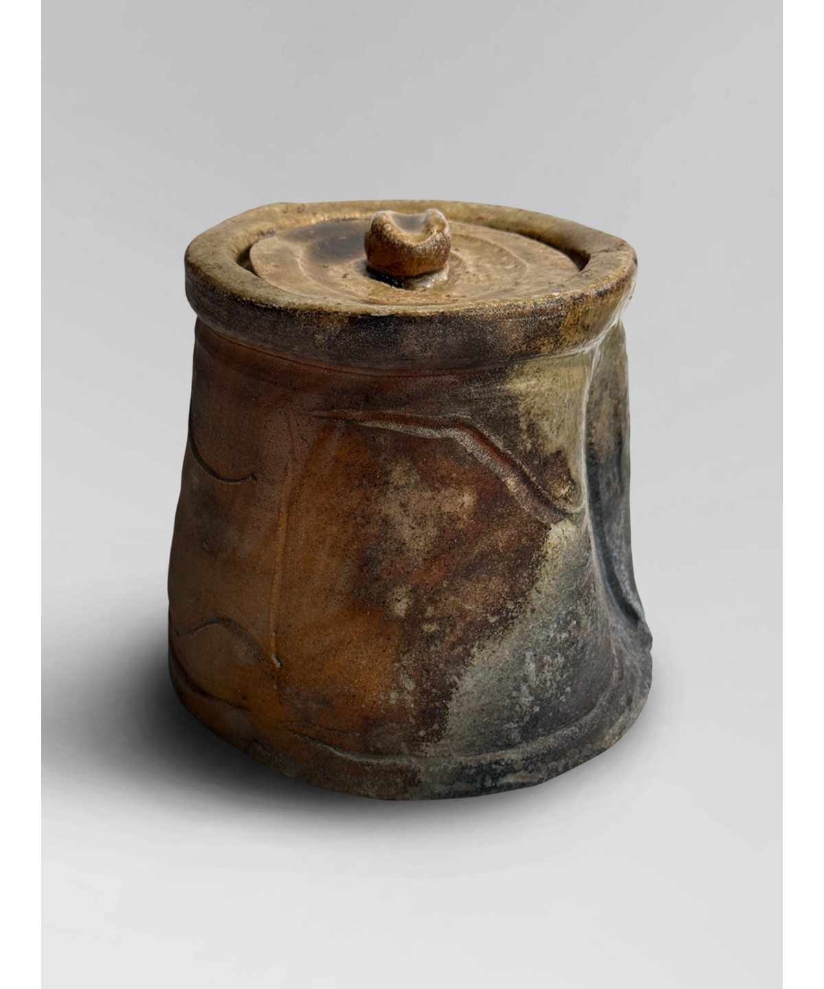 Lidded Shigaraki vessel