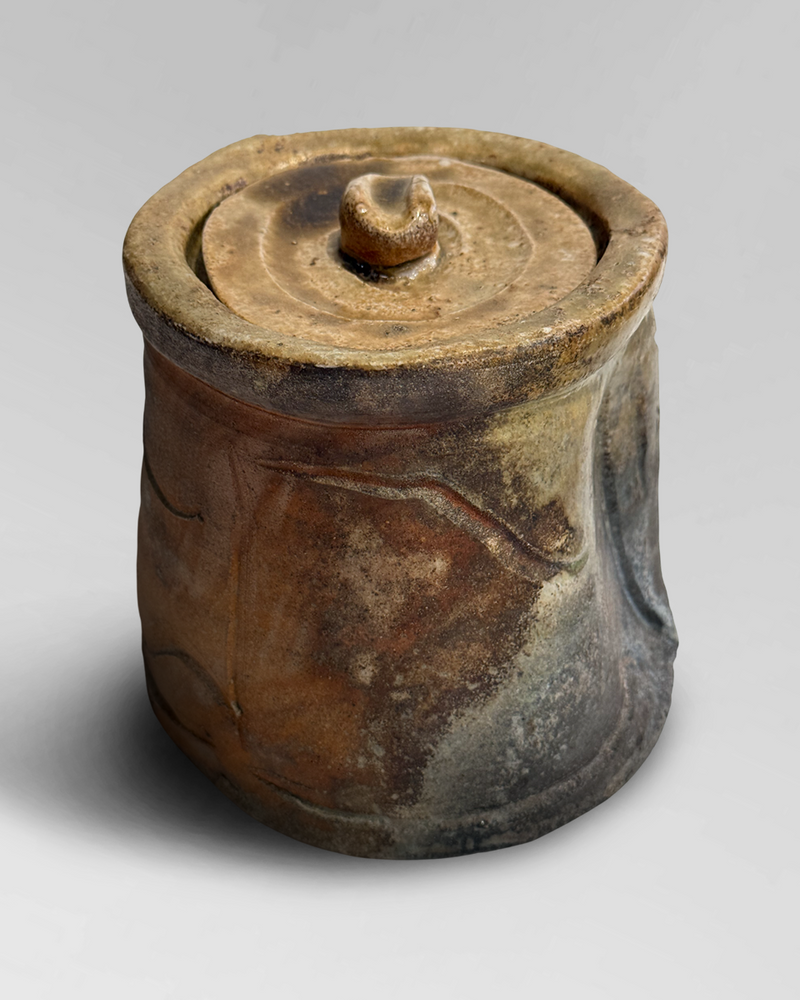 Lidded Shigaraki vessel