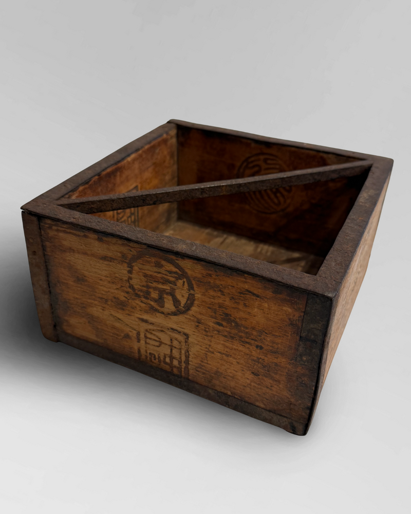 Japanese measuring box 1