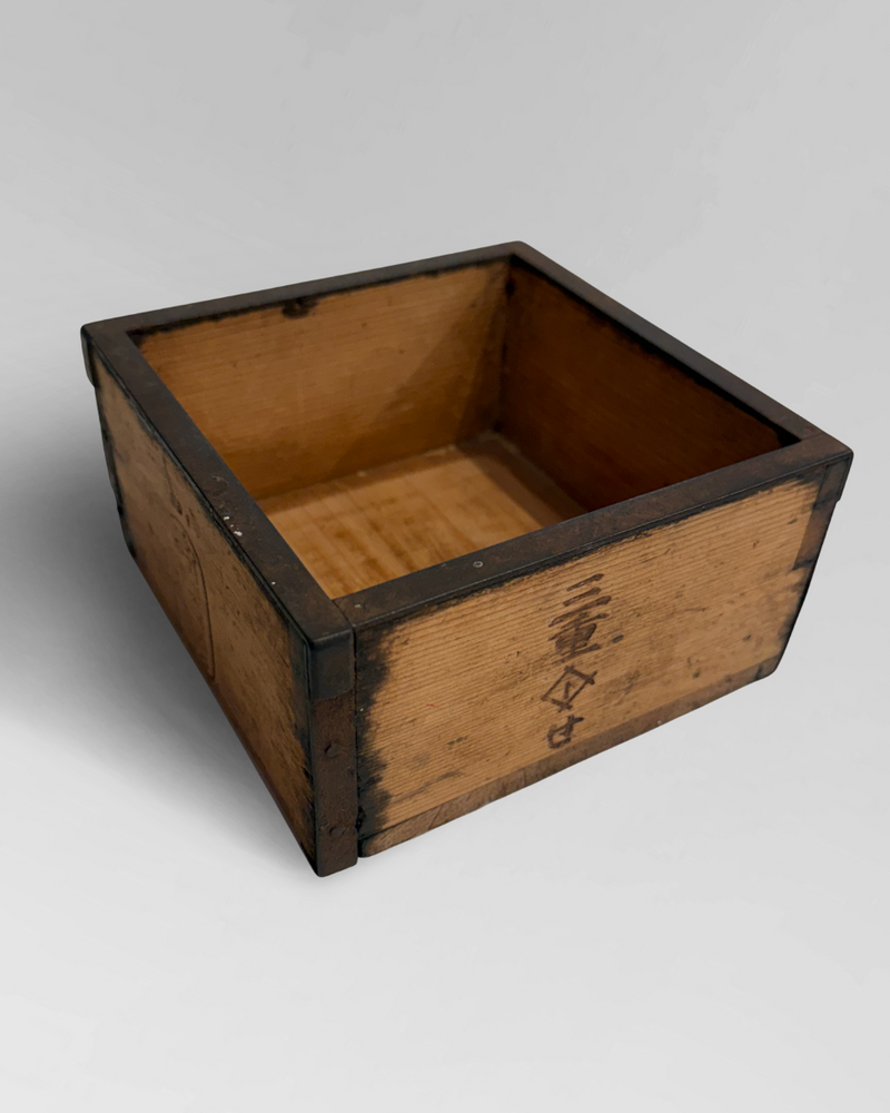 Japanese measuring box 2