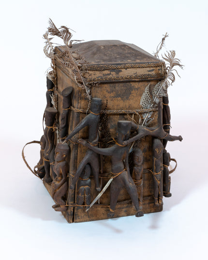 Lupong Manang, Shaman Backpack