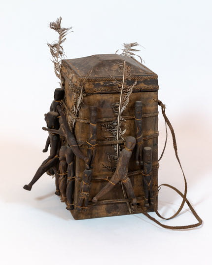 Lupong Manang, Shaman Backpack