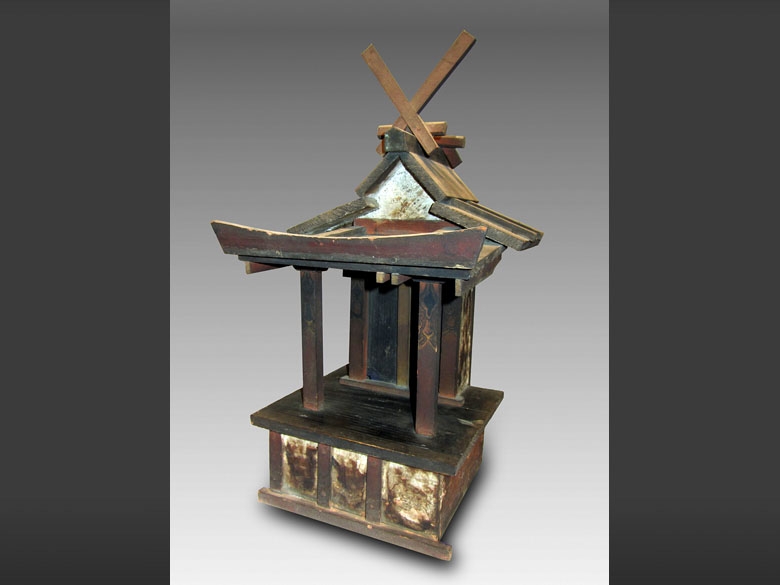 Antique Japanese shrine - Edo period