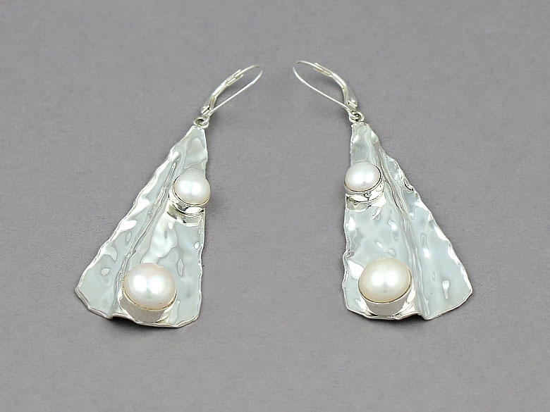 Sterling Silver and Pearl, JL1327 $325.